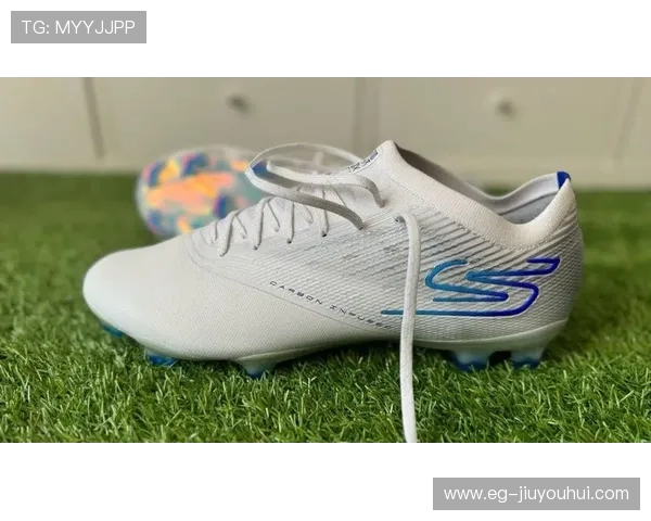 围绕好穿脱设计打造的易上脚舒适型足球鞋品牌精选推荐指南全面榜单